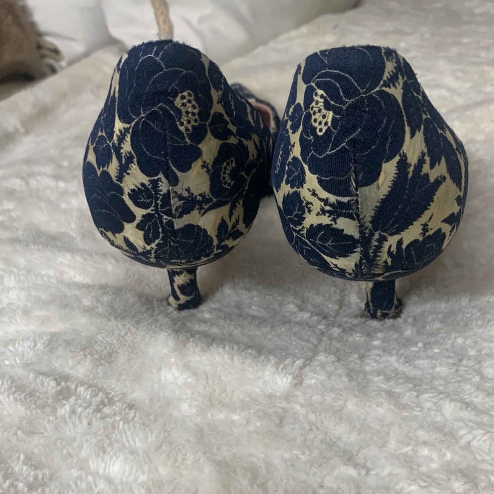 Prada Women's Blue and Cream Floral Heels - Picture 3 of 7